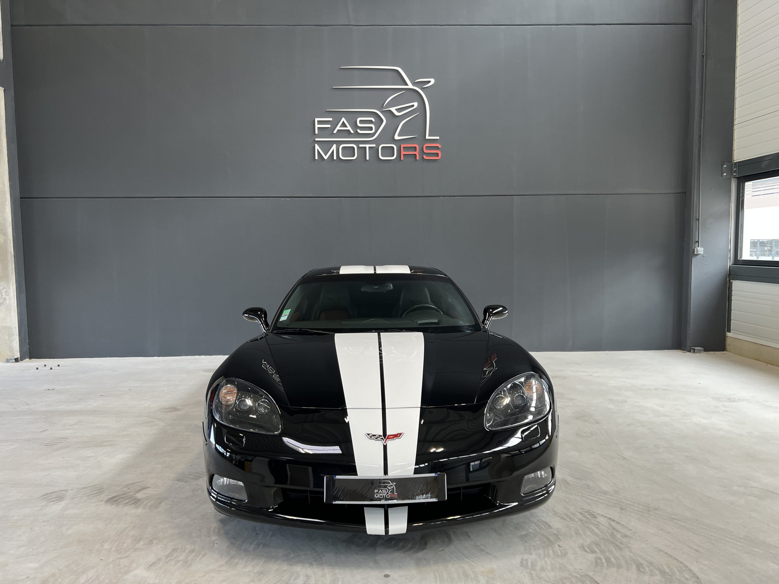 Chevrolet Corvette C6 Noire-blanche 1