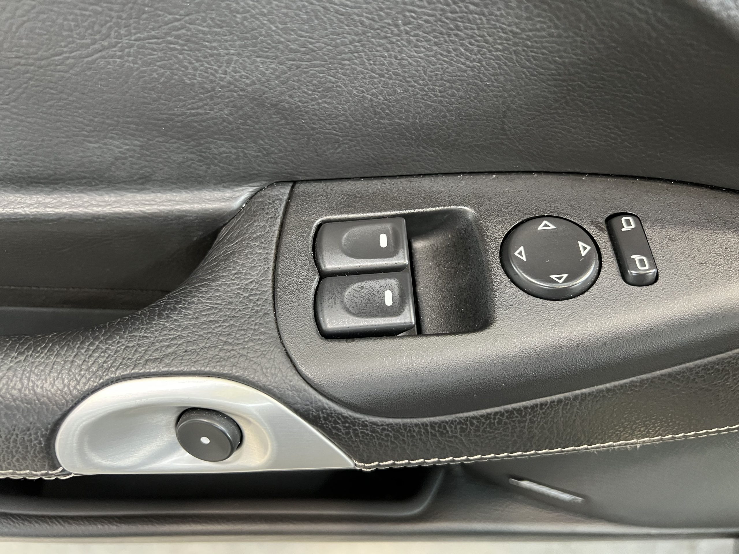 Chevrolet Corvette C6 Noire-blanche 20