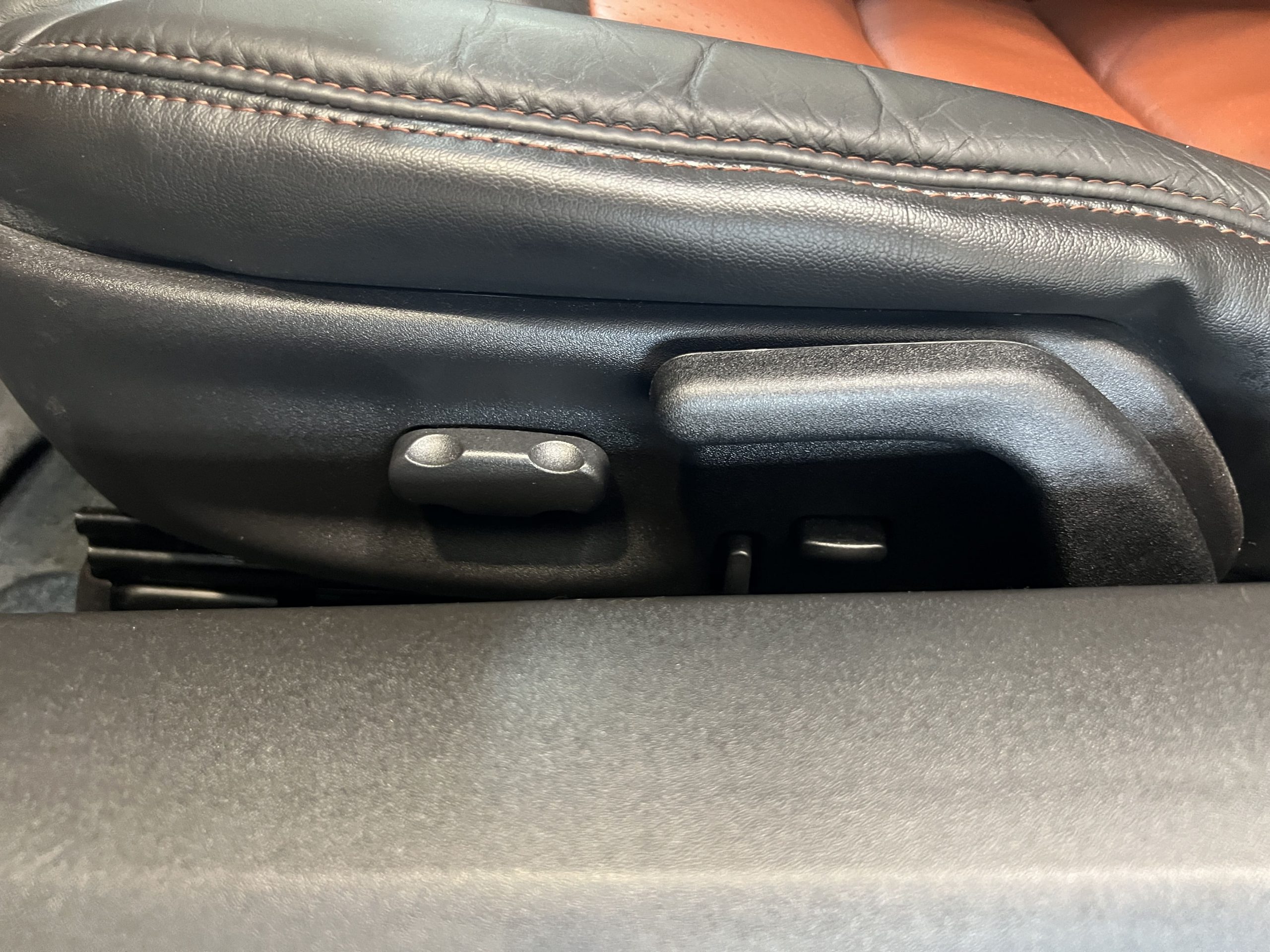 Chevrolet Corvette C6 Noire-blanche 22