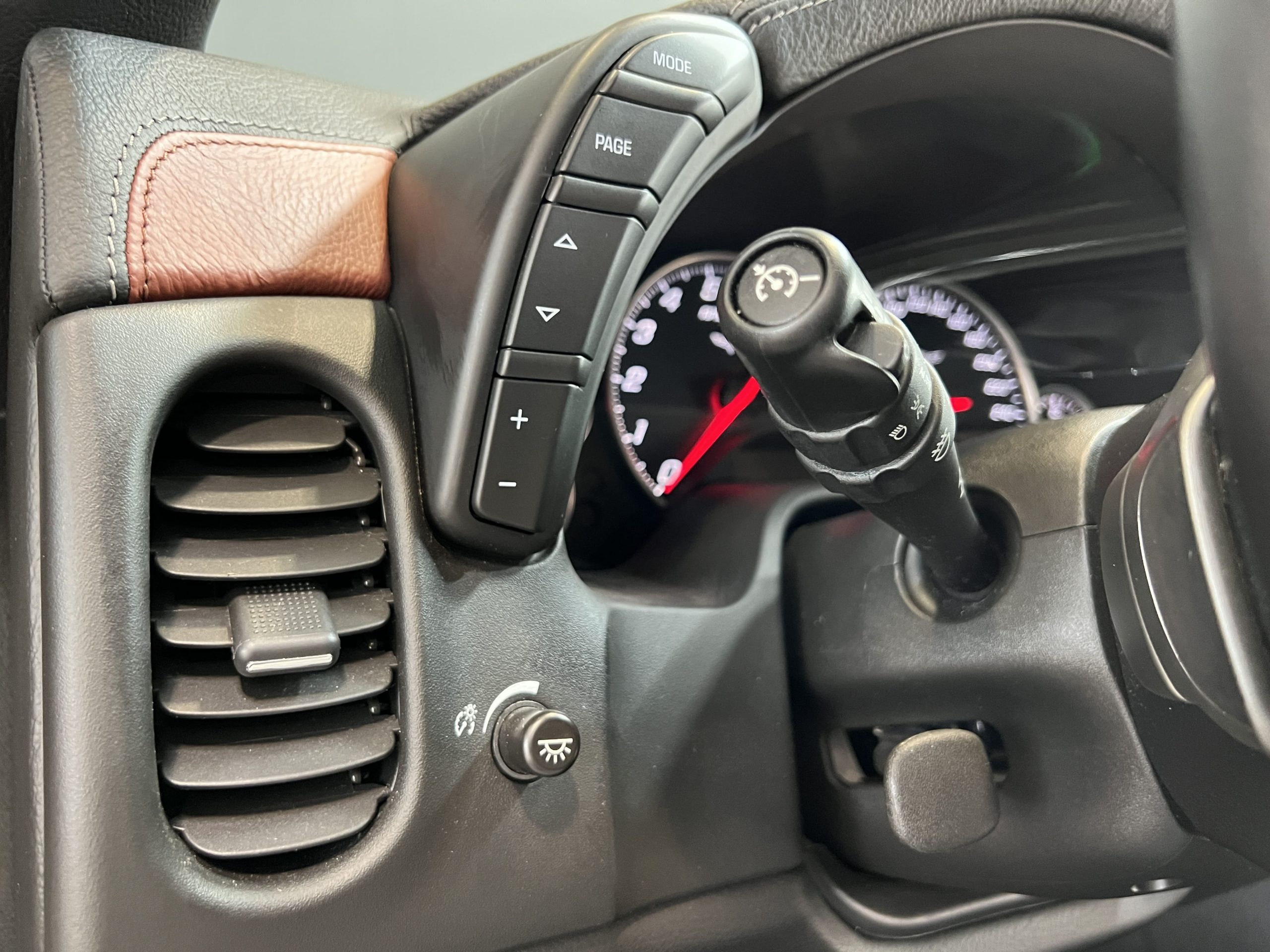 Chevrolet Corvette C6 Noire-blanche 26