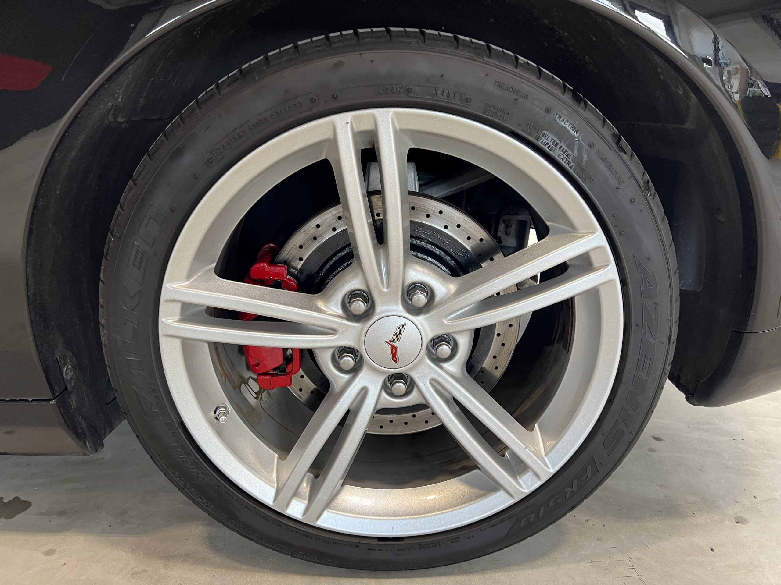 Chevrolet Corvette C6 Noire-blanche 8