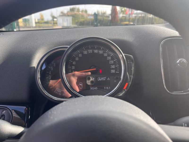 MINI COUNTRYMAN II (F60) COOPER 136 EDITION LONGSTONE BVA7