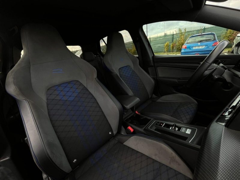 VOLKSWAGEN GOLF 2.0 TSI 320CH R 4MOTION DSG7 - GARANTIE