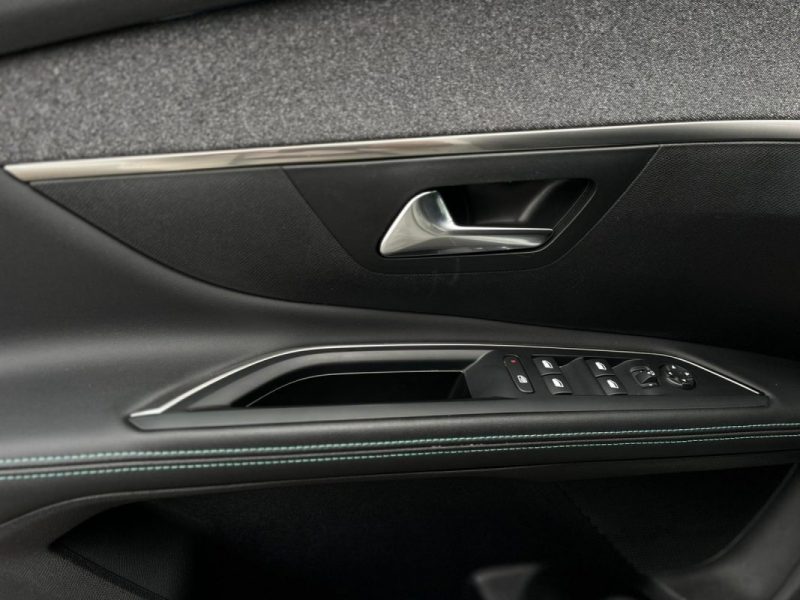 PEUGEOT 5008 II (2) 1.5 BLUEHDI 130 S&S ALLURE PACK EAT8 - GARANTIE