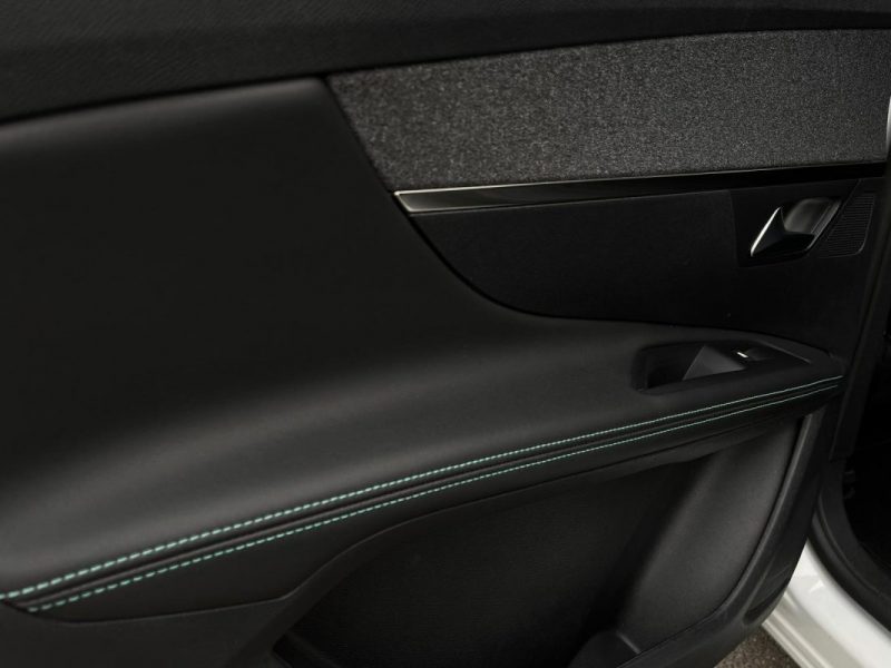 PEUGEOT 5008 II (2) 1.5 BLUEHDI 130 S&S ALLURE PACK EAT8 - GARANTIE