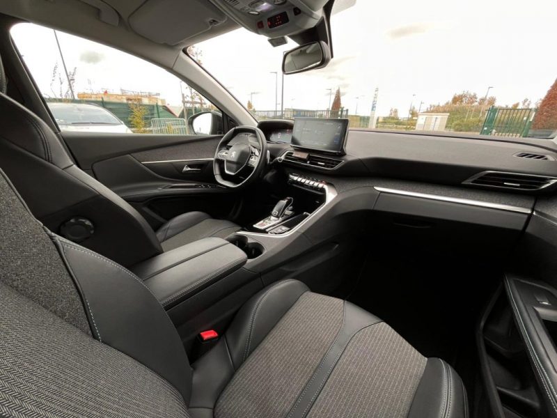 PEUGEOT 5008 II (2) 1.5 BLUEHDI 130 S&S ALLURE PACK EAT8 - GARANTIE