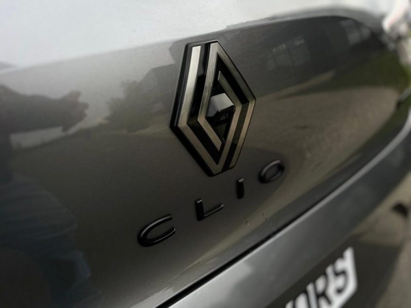 RENAULT CLIO V (2) 1.6 E-TECH FULL HYBRID 145 ESPRIT ALPINE - GARANTIE