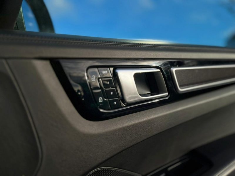 PORSCHE CAYENNE 3.0 V6 462CH E-HYBRID - GARANTIE