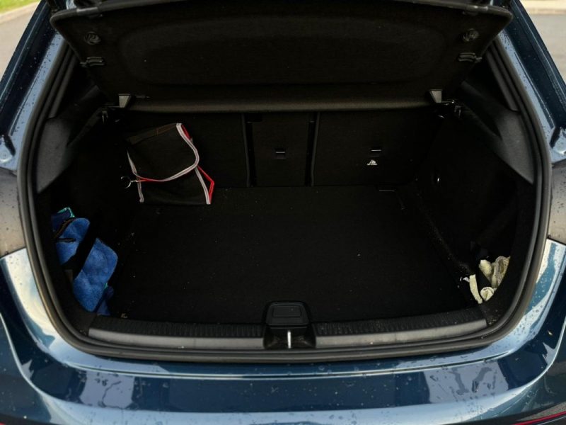 MERCEDES CLASSE A  IV 200 D AMG LINE 8G-DCT - GARANTIE