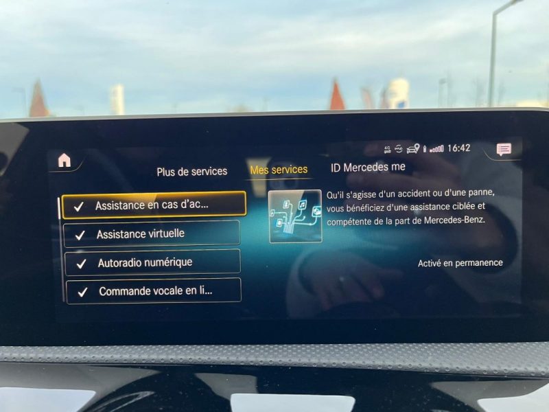 MERCEDES CLASSE A  IV 200 D AMG LINE 8G-DCT - GARANTIE