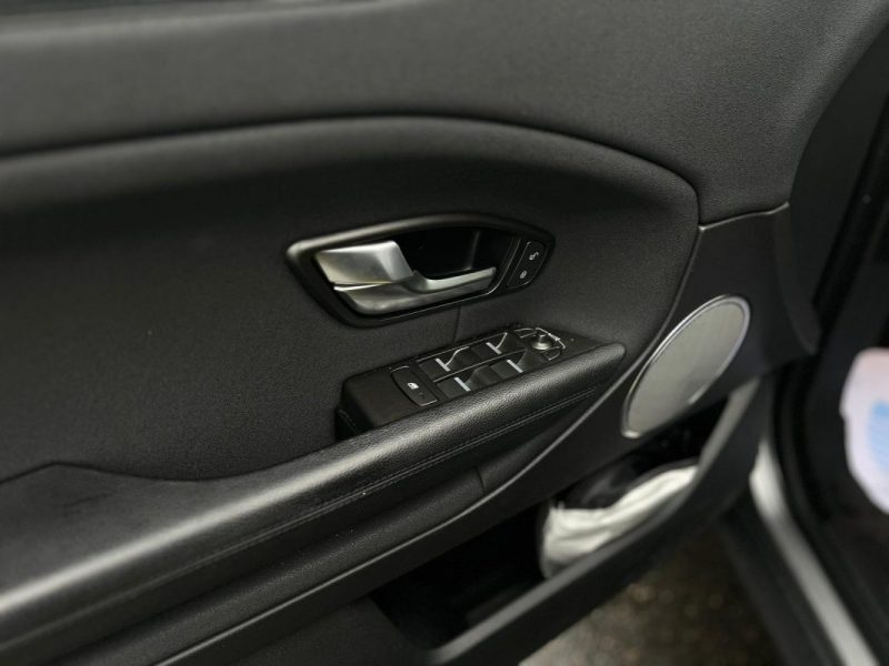 LAND ROVER RR EVOQUE 2.0 TD4 180 SE DYNAMIC BVA - GARANTIE