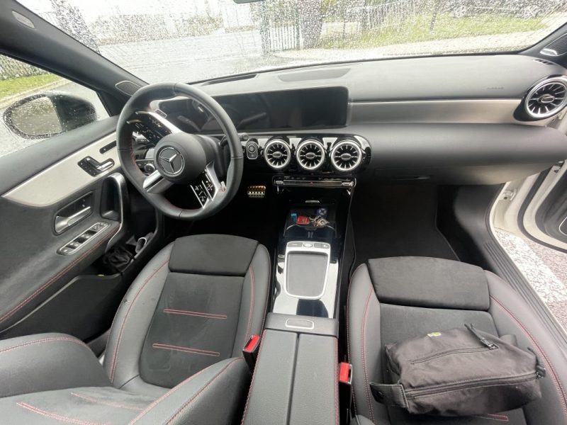 MERCEDES A200D AMG LINE 2024 - 5000 Kms - Toit ouvrant 