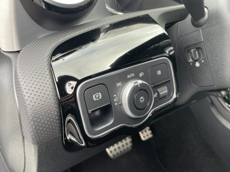 MERCEDES A200D AMG LINE 2024 - 5000 Kms - Toit ouvrant 