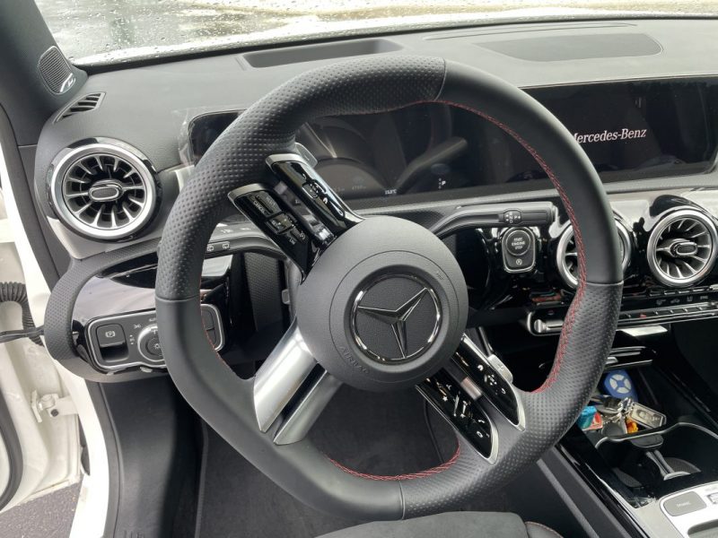 MERCEDES A200D AMG LINE 2024 - 5000 Kms - Toit ouvrant 