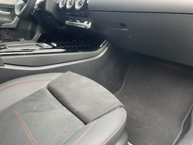 MERCEDES A200D AMG LINE 2024 - 5000 Kms - Toit ouvrant 