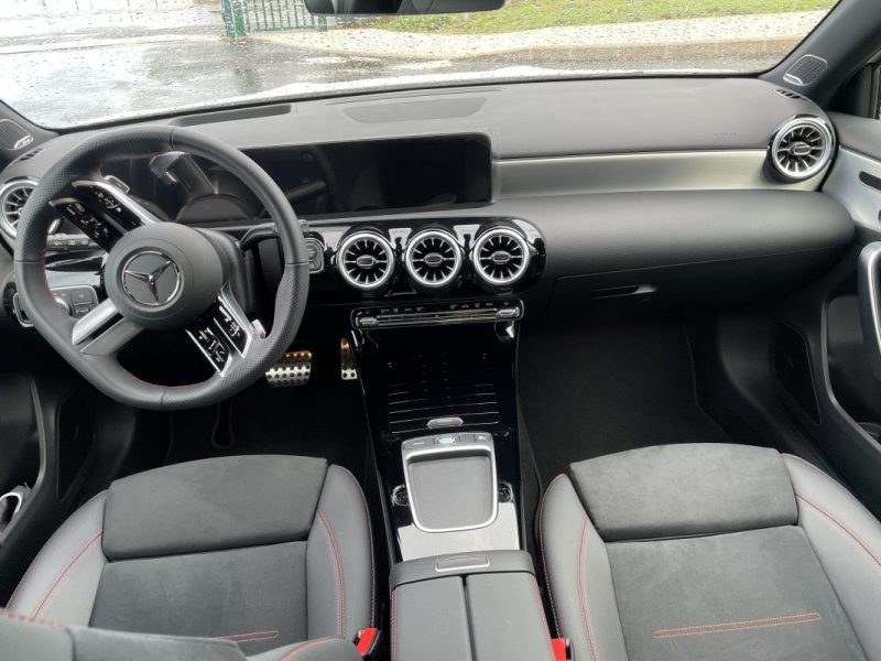 MERCEDES A200D AMG LINE 2024 - 5000 Kms - Toit ouvrant 