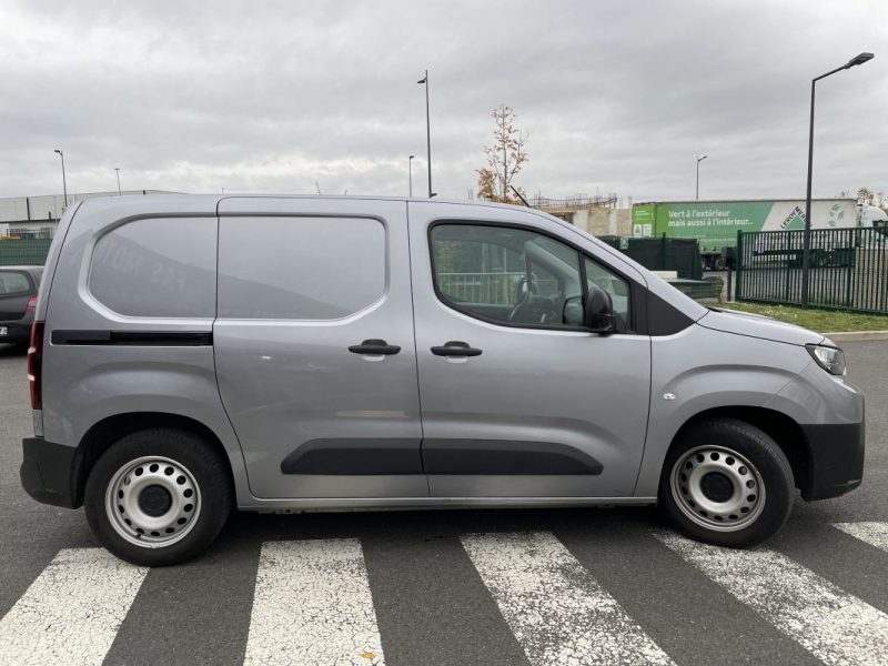 TOYOTA PROACE 3  TOYOTA PROACE CITY (2) FOURGON MEDIUM 1.5 130 D-4D BVA8 DYNAMIC 2025