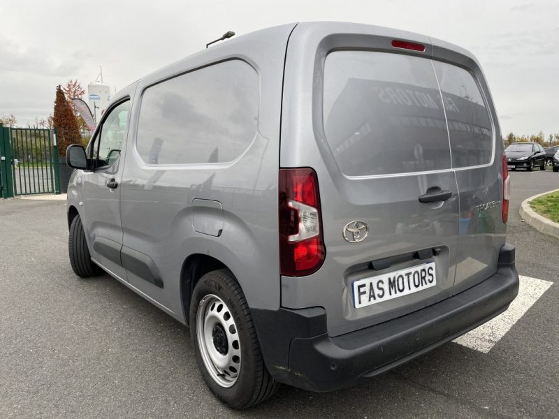 TOYOTA PROACE 3  TOYOTA PROACE CITY (2) FOURGON MEDIUM 1.5 130 D-4D BVA8 DYNAMIC 2025