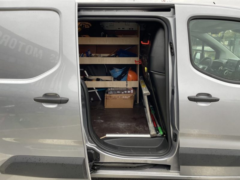 TOYOTA PROACE 3  TOYOTA PROACE CITY (2) FOURGON MEDIUM 1.5 130 D-4D BVA8 DYNAMIC 2025