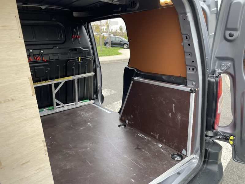 TOYOTA PROACE 3  TOYOTA PROACE CITY (2) FOURGON MEDIUM 1.5 130 D-4D BVA8 DYNAMIC 2025