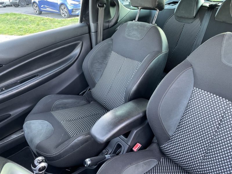 CITROËN DS3 1.6 THP 150 SPORT CHIC 