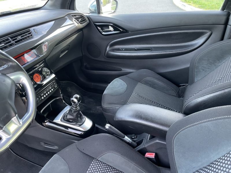 CITROËN DS3 1.6 THP 150 SPORT CHIC 