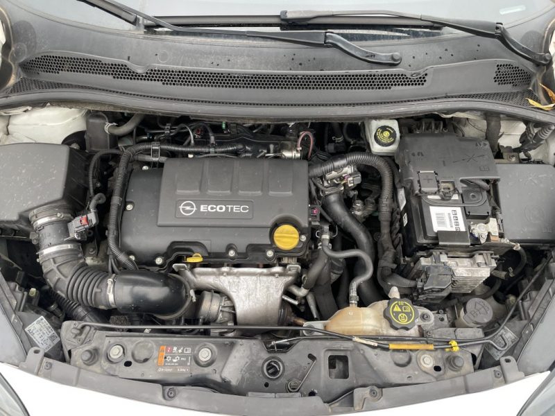 OPEL CORSA 1.4 TURBO 100CH EDITION START/STOP – PREMIÈRE MAIN – ENTRETIEN COMPLET