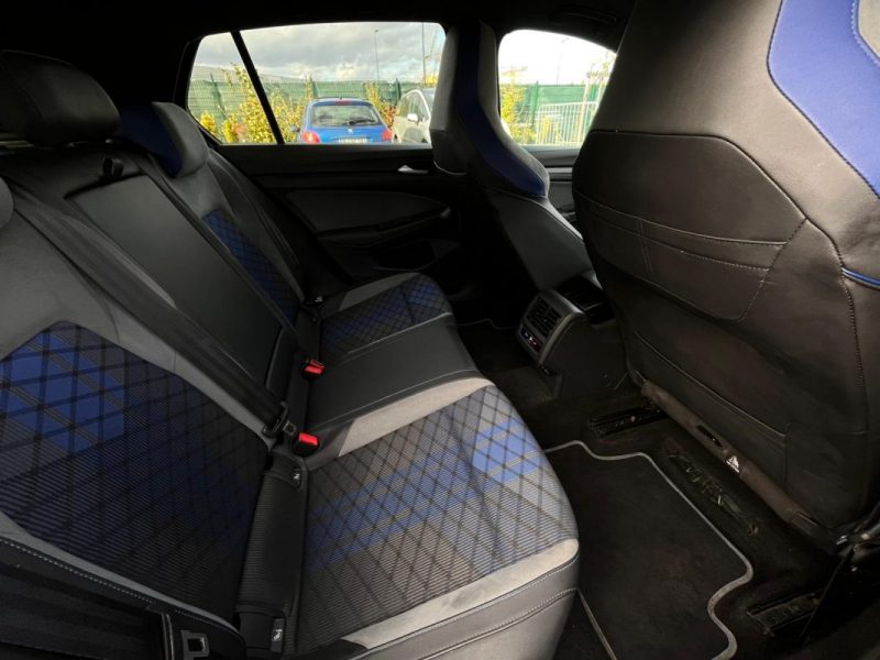 Volkswagen Golf 8 R • 320ch DSG7 4Motion 