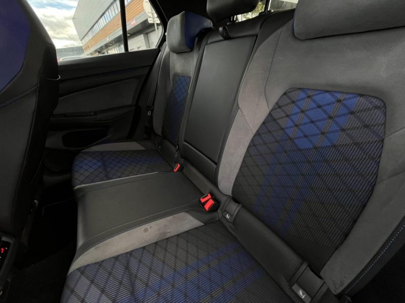 Volkswagen Golf 8 R • 320ch DSG7 4Motion 
