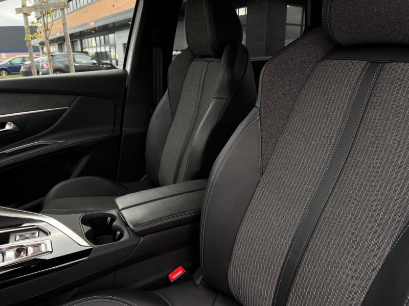 Peugeot 5008 1.5 BlueHDi 130 Allure Pack EAT8 • 7 Places • 2022