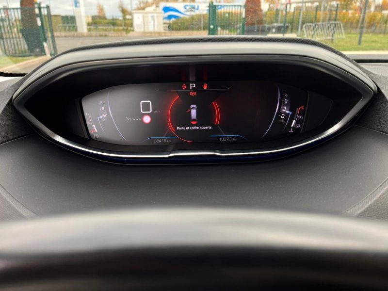 Peugeot 5008 1.5 BlueHDi 130 Allure Pack EAT8 • 7 Places • 2022