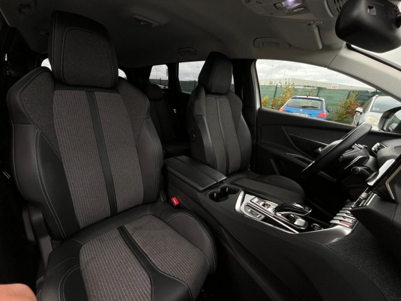 Peugeot 5008 1.5 BlueHDi 130 Allure Pack EAT8 • 7 Places • 2022