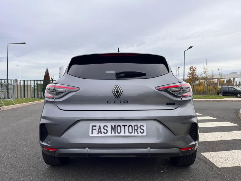 Renault Clio 5 E-Tech Hybrid 145 Esprit Alpine • 2024