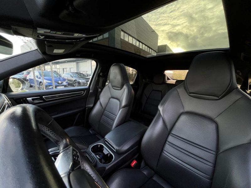Porsche Cayenne 3.0 V6 462ch E-Hybrid • 2019 • Full Options 