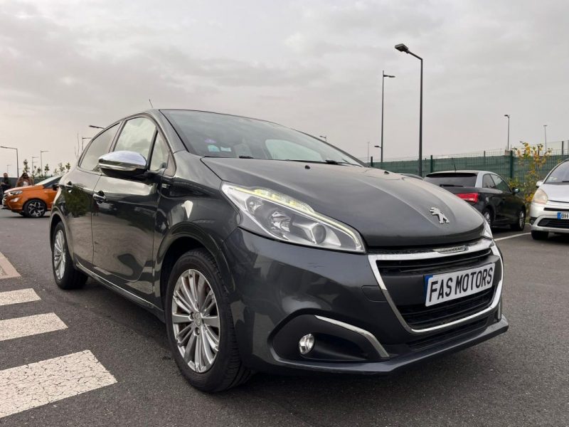 PEUGEOT 208  ALLURE - DISTRI NEUVE