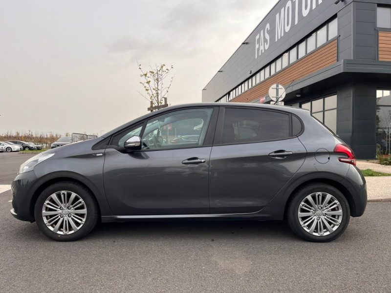 PEUGEOT 208  ALLURE - DISTRI NEUVE