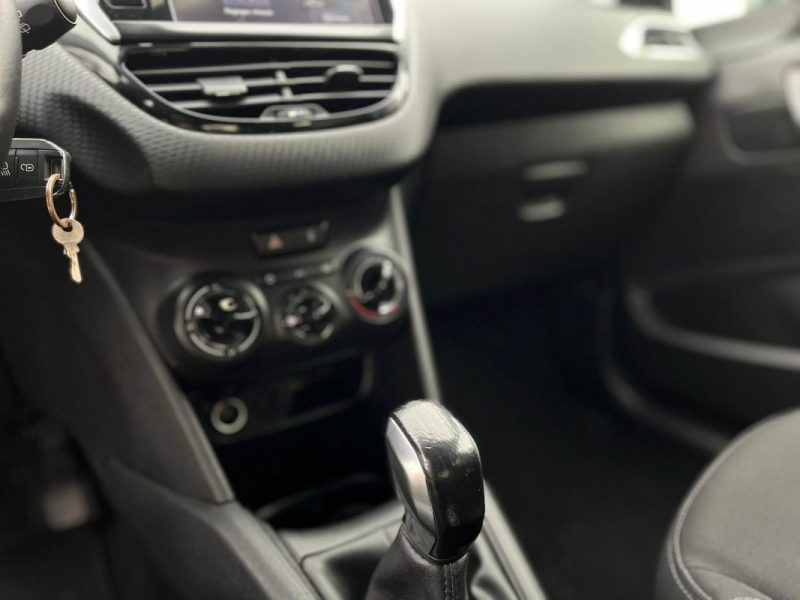 PEUGEOT 208  ALLURE - DISTRI NEUVE
