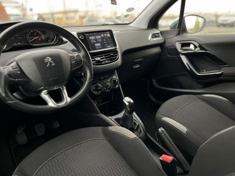 PEUGEOT 208  ALLURE - DISTRI NEUVE